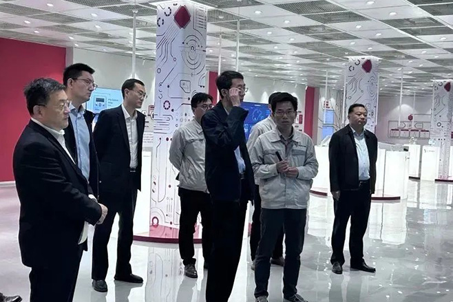省委刷新办专职副主任张旭东一行到乾程考察调研